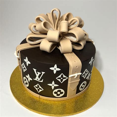 molde para torta de louis vuitton|louis vuitton birthday cake ideas.